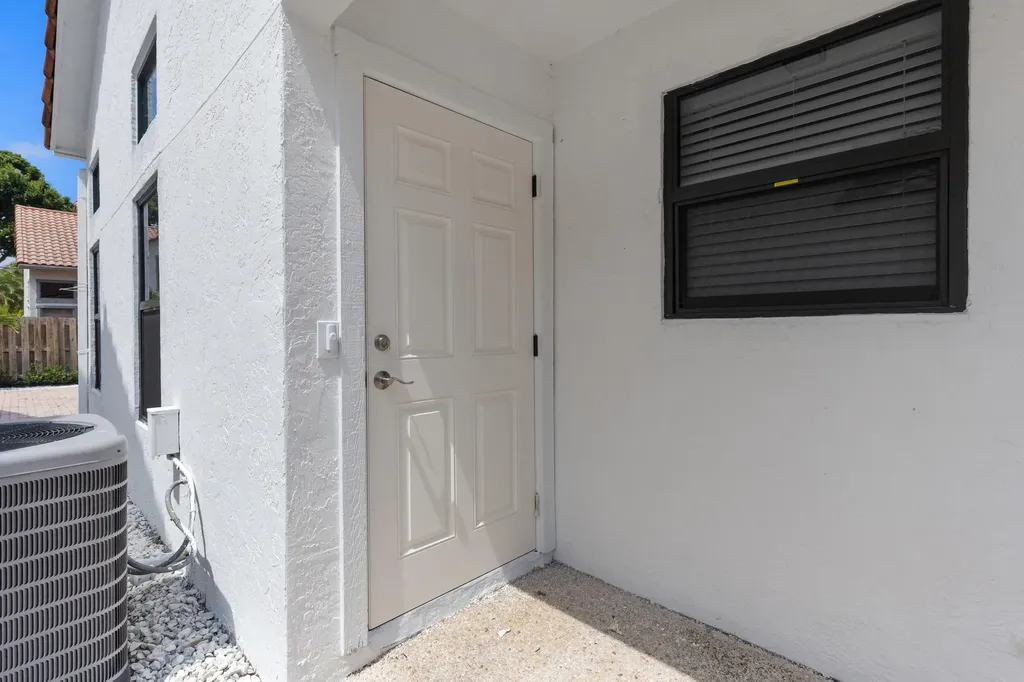 5521 Ilford Court Boca Raton FL 33486