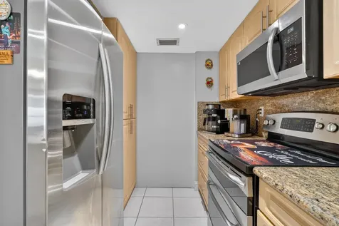 7101 W 24th Avenue Hialeah FL 33016