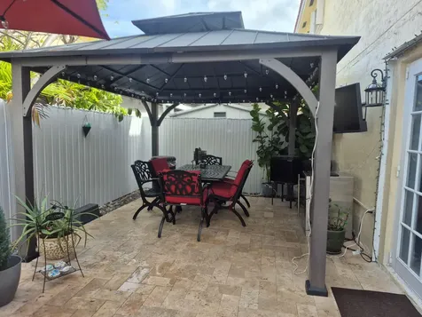 7101 W 24th Avenue Hialeah FL 33016
