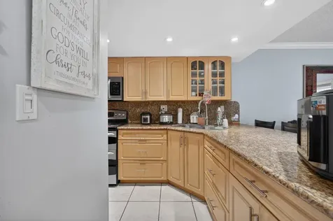 7101 W 24th Avenue Hialeah FL 33016