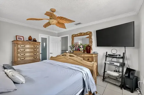 7101 W 24th Avenue Hialeah FL 33016