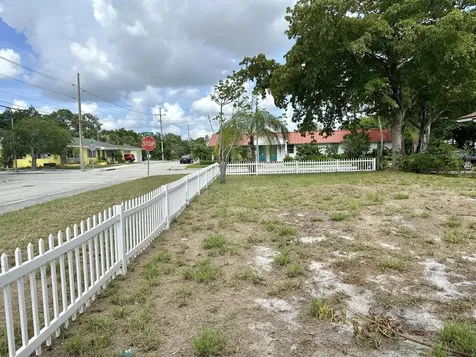 312 N 12th Avenue Avenue N Lake Worth Beach FL 33460