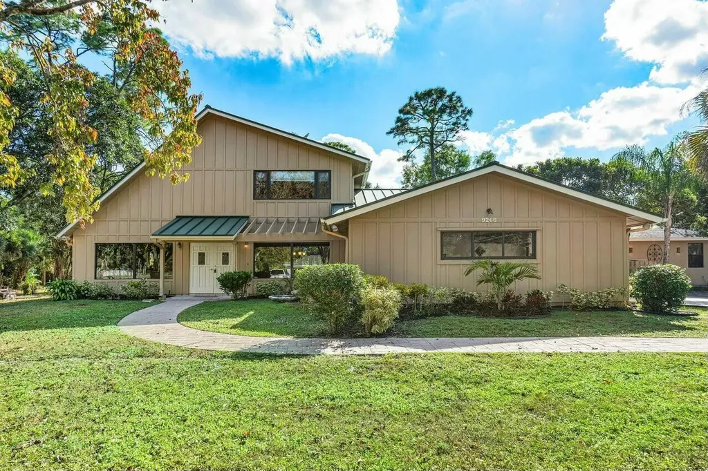 9266 Pinion Drive Lake Worth FL 33467