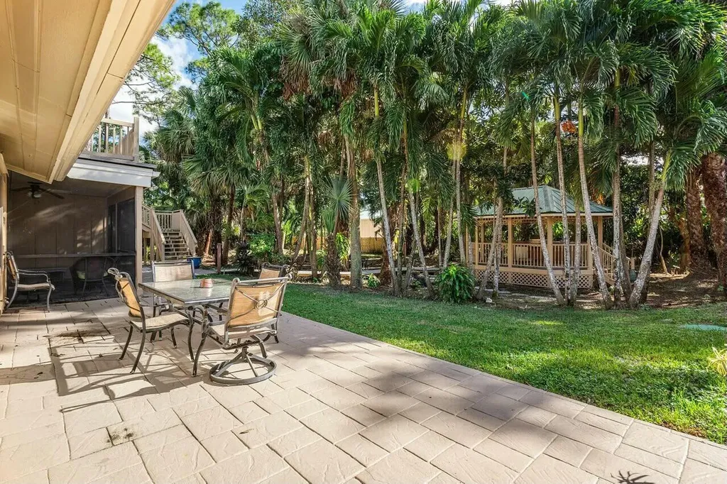 9266 Pinion Drive Lake Worth FL 33467
