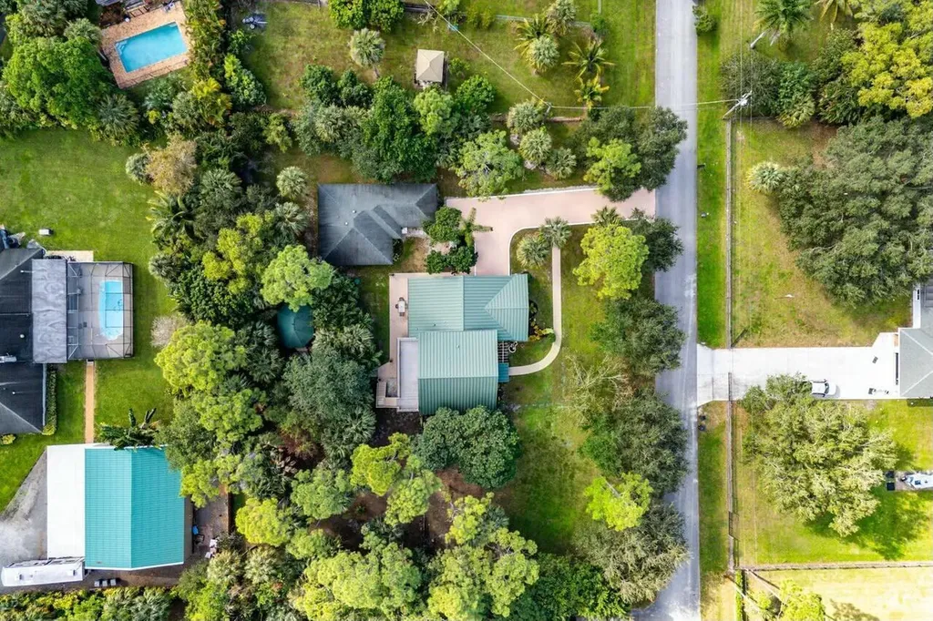 9266 Pinion Drive Lake Worth FL 33467