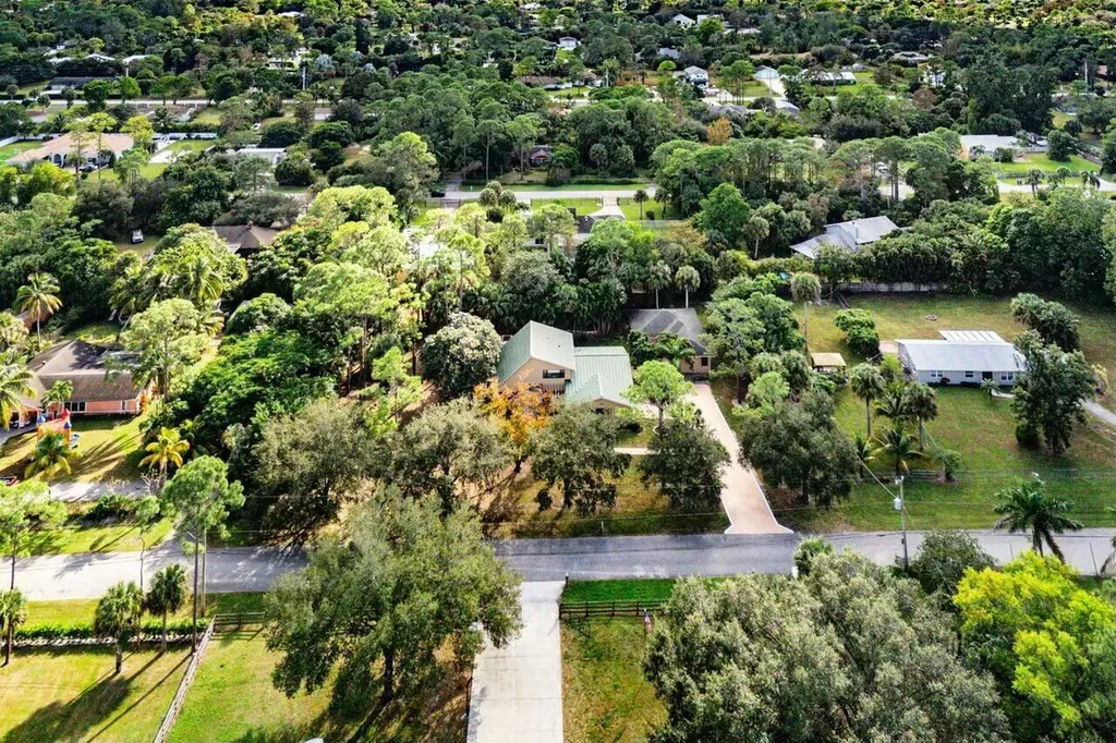 9266 Pinion Drive Lake Worth FL 33467