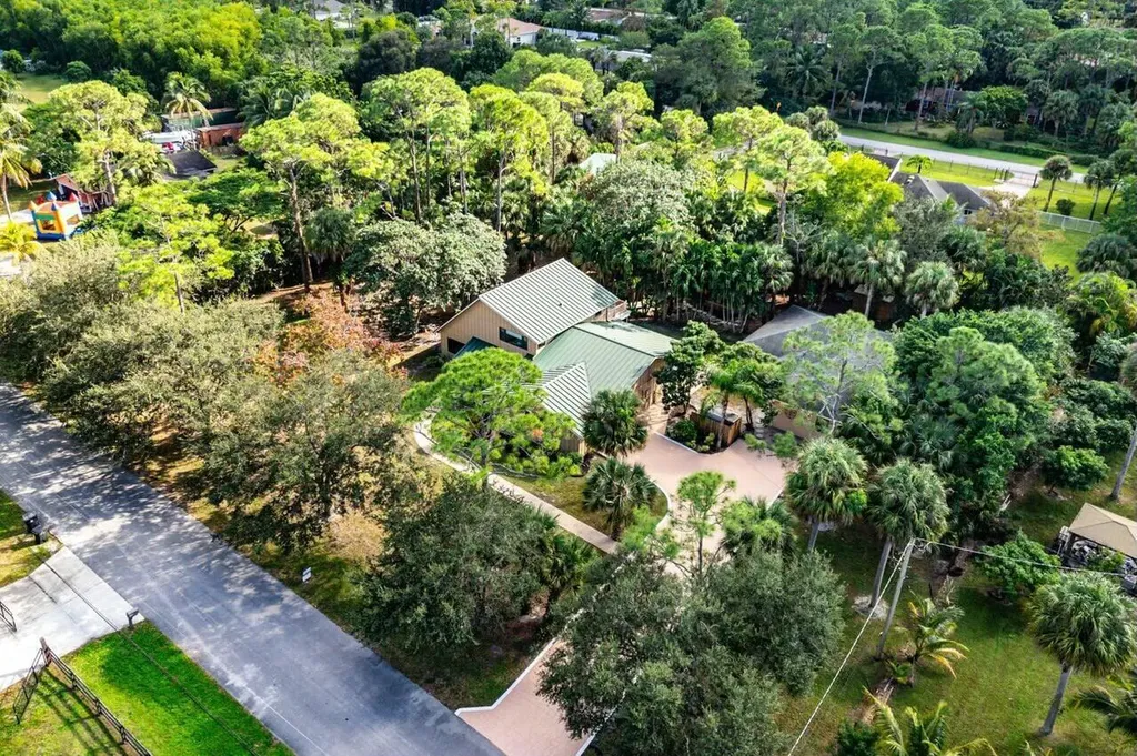 9266 Pinion Drive Lake Worth FL 33467