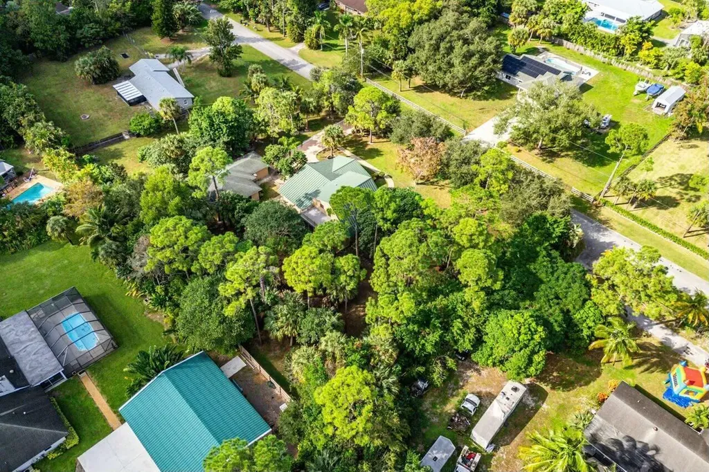 9266 Pinion Drive Lake Worth FL 33467