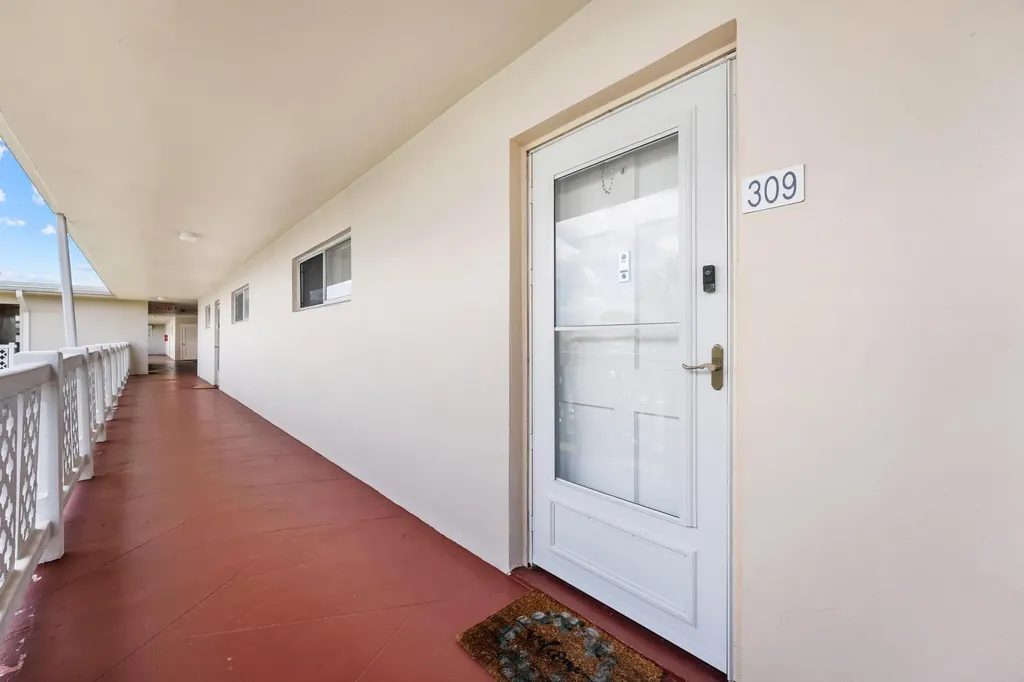 2682 S Garden Drive Lake Worth FL 33461