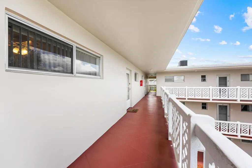 2682 S Garden Drive Lake Worth FL 33461