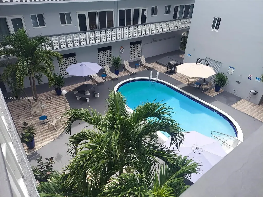 1818 Rodman Street Hollywood FL 33020