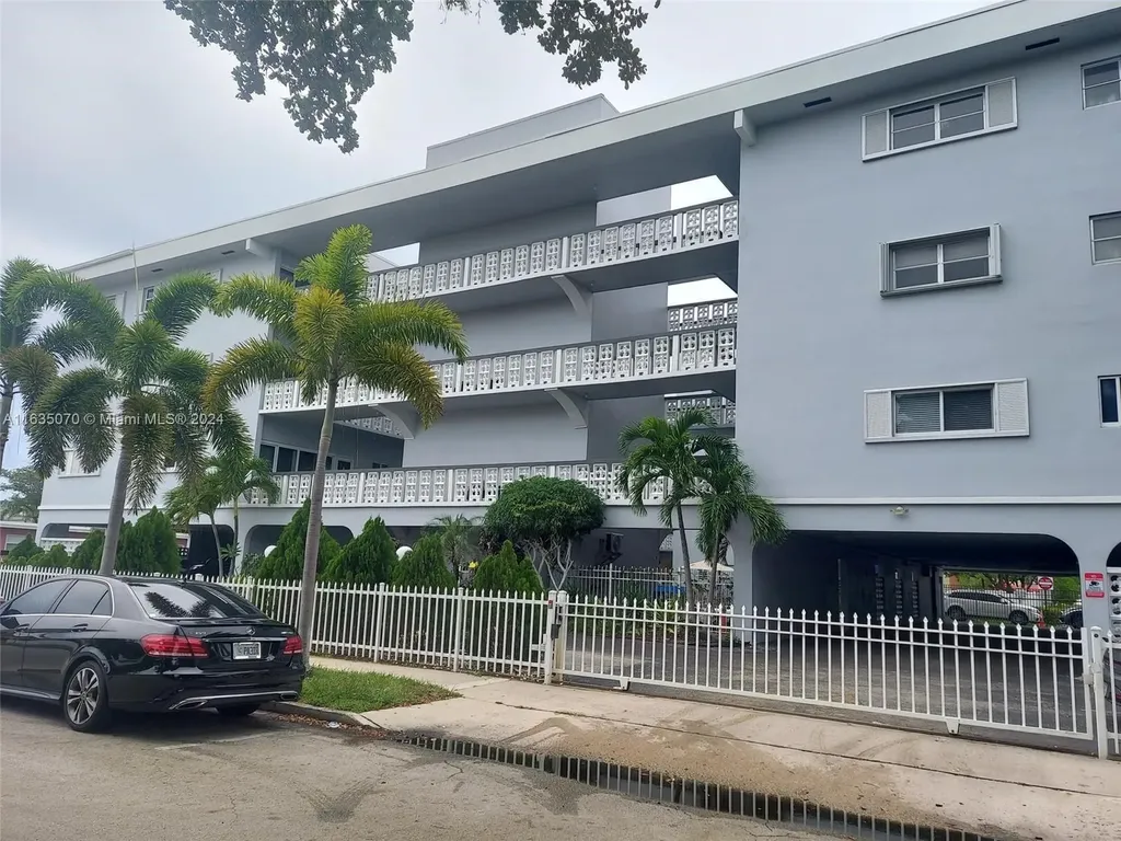 1818 Rodman Street Hollywood FL 33020