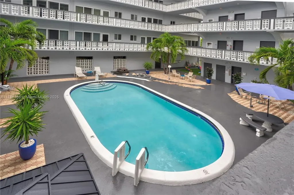 1818 Rodman Street Hollywood FL 33020