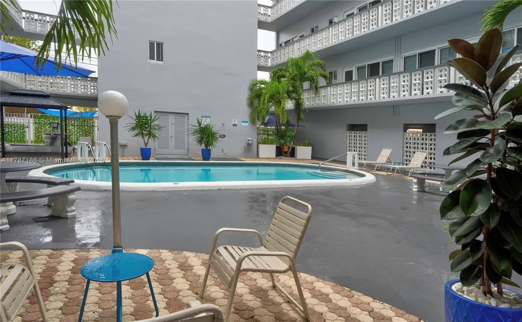 1818 Rodman Street Hollywood FL 33020