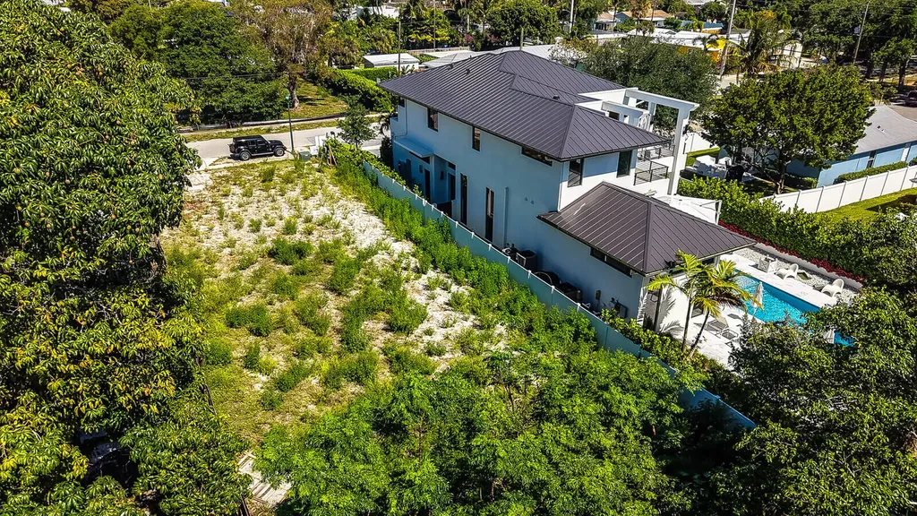 618 SE 2nd Avenue Delray Beach FL 33483