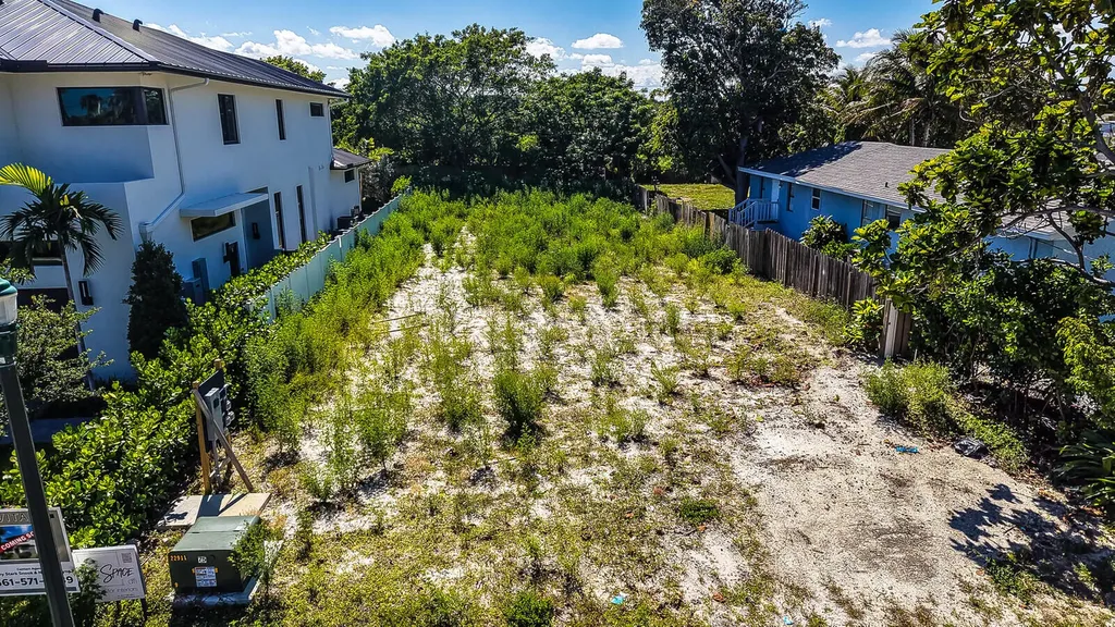 618 SE 2nd Avenue Delray Beach FL 33483