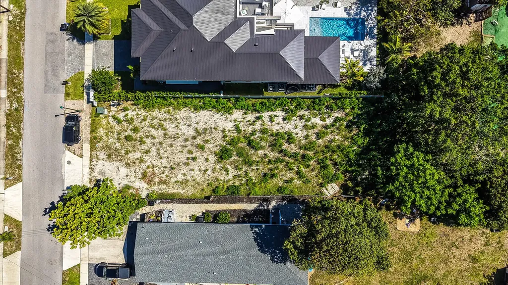 618 SE 2nd Avenue Delray Beach FL 33483