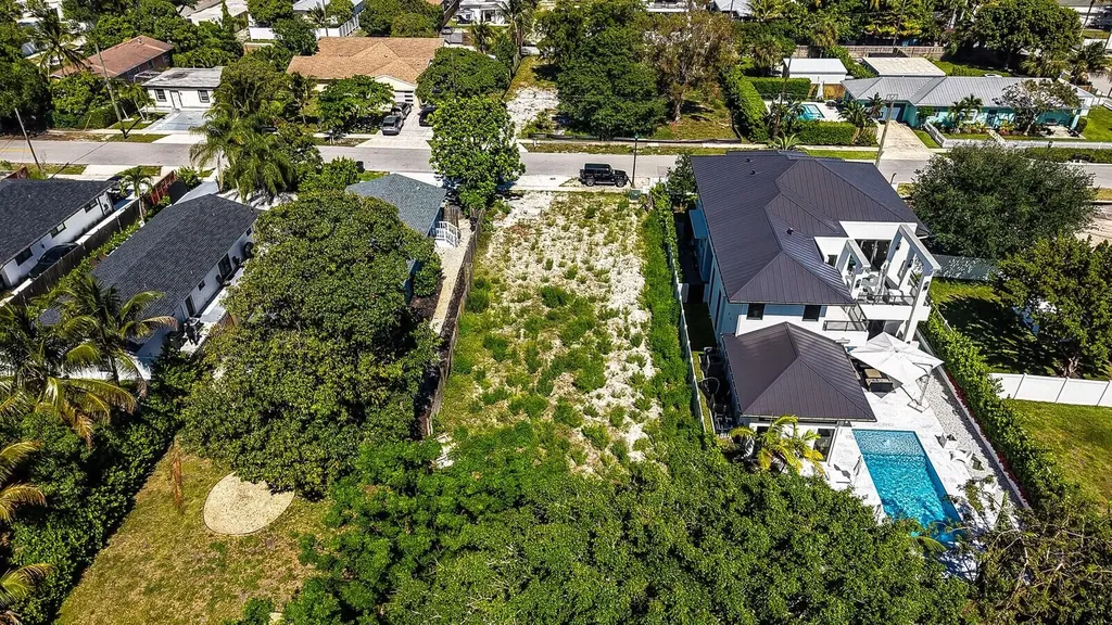 618 SE 2nd Avenue Delray Beach FL 33483