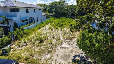 618 SE 2nd Avenue Delray Beach FL 33483