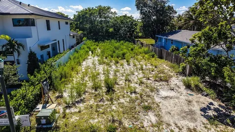 618 SE 2nd Avenue Delray Beach FL 33483