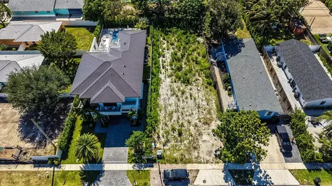 618 SE 2nd Avenue Delray Beach FL 33483