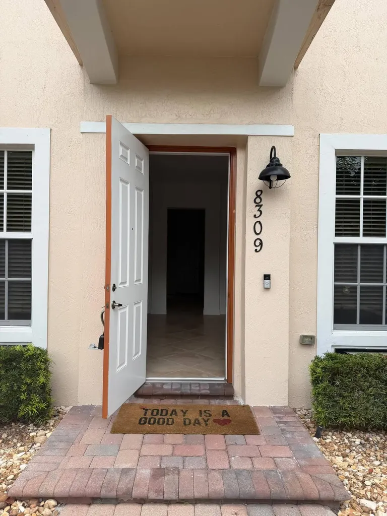 8309 NW 8th Way Boca Raton FL 33487