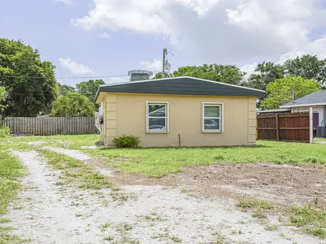 4716 29th Avenue Vero Beach FL 32967