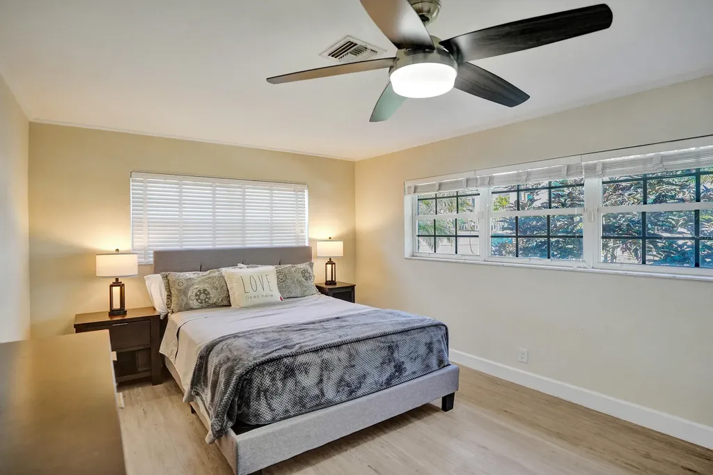 3930 NE 21st Avenue Fort Lauderdale FL 33308