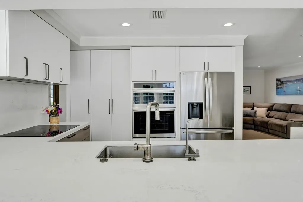 3930 NE 21st Avenue Fort Lauderdale FL 33308