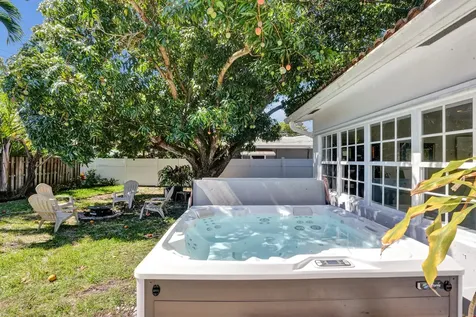 3930 NE 21st Avenue Fort Lauderdale FL 33308