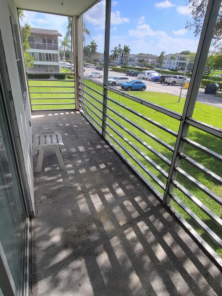 613 Fanshaw Boca Raton FL 33434