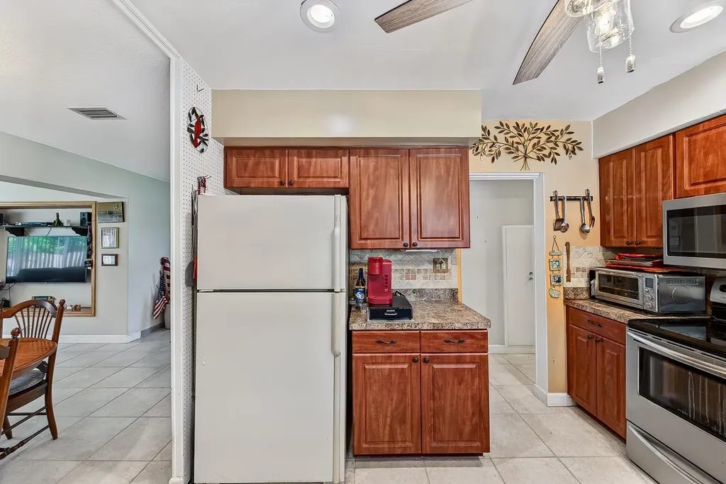 1131 SW 3rd Terrace Pompano Beach FL 33060