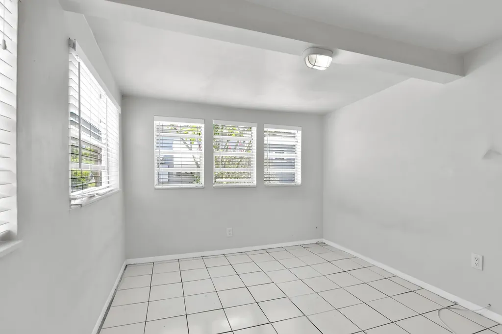 817 N J Street Lake Worth Beach FL 33460