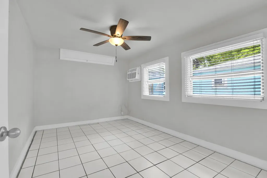 817 N J Street Lake Worth Beach FL 33460