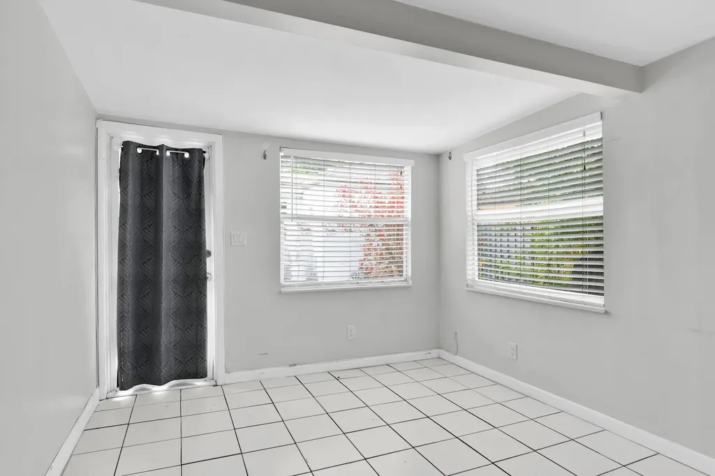 817 N J Street Lake Worth Beach FL 33460