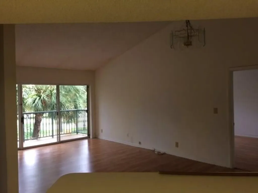 8955 Wiles Road Coral Springs FL 33067