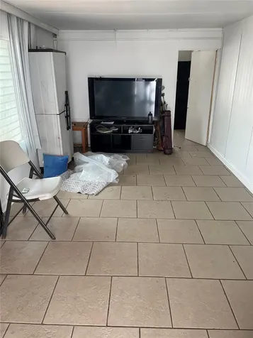 820 SW 1st Place Hallandale Beach FL 33009
