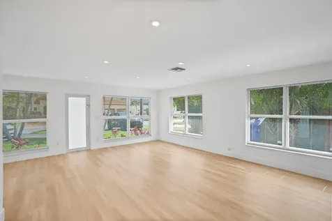 1404 NE 2nd Street Pompano Beach FL 33060