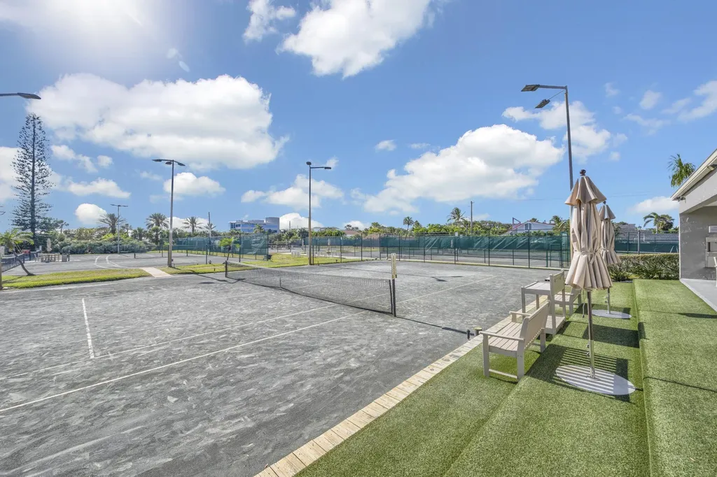 1605 S Us Highway 1 Jupiter FL 33477