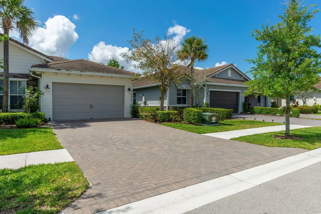 19546 Weathervane Way Loxahatchee FL 33470
