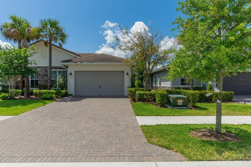 19546 Weathervane Way Loxahatchee FL 33470