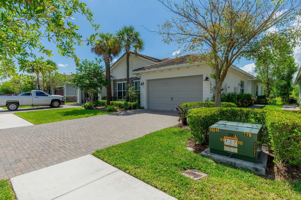 19546 Weathervane Way Loxahatchee FL 33470