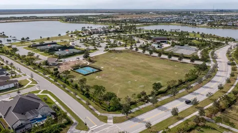 19546 Weathervane Way Loxahatchee FL 33470