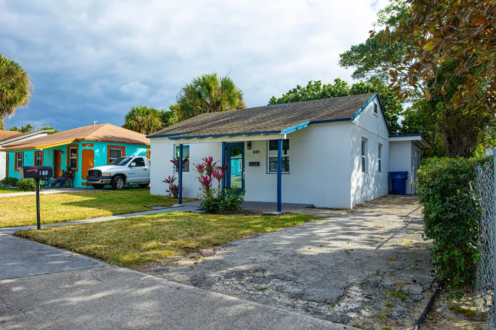 849 W 2nd Street Riviera Beach FL 33404