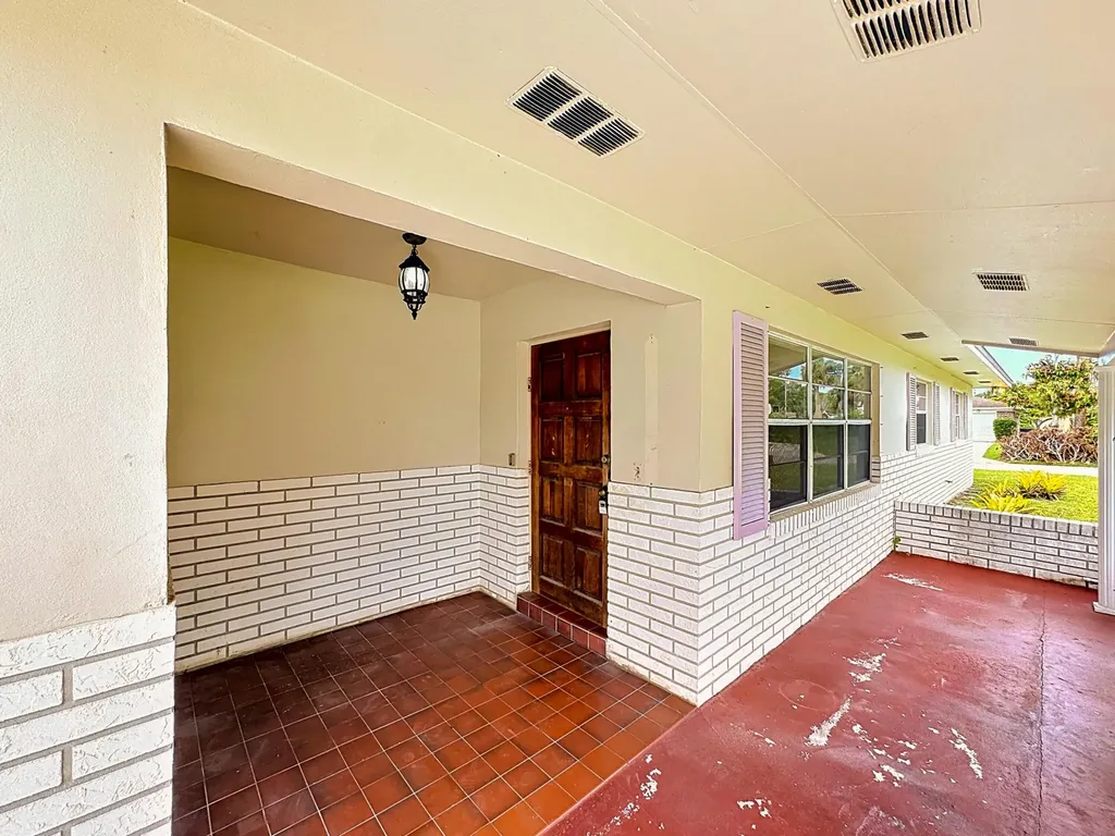 2402 Newport Drive Fort Pierce FL 34982
