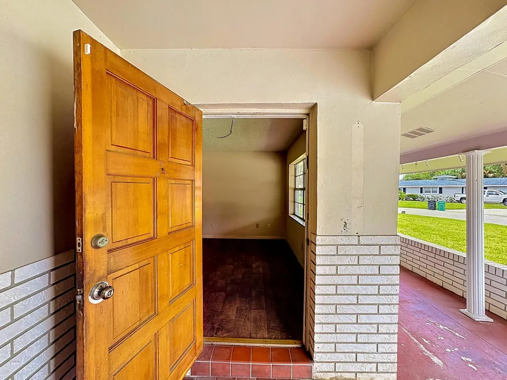 2402 Newport Drive Fort Pierce FL 34982
