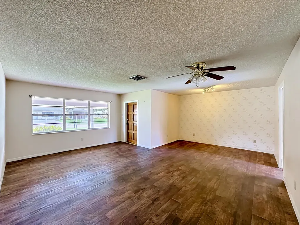 2402 Newport Drive Fort Pierce FL 34982