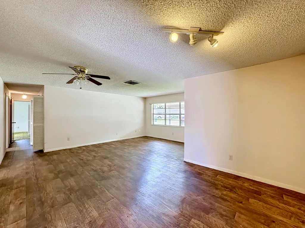 2402 Newport Drive Fort Pierce FL 34982