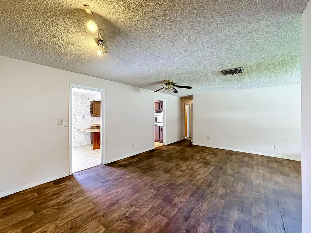 2402 Newport Drive Fort Pierce FL 34982
