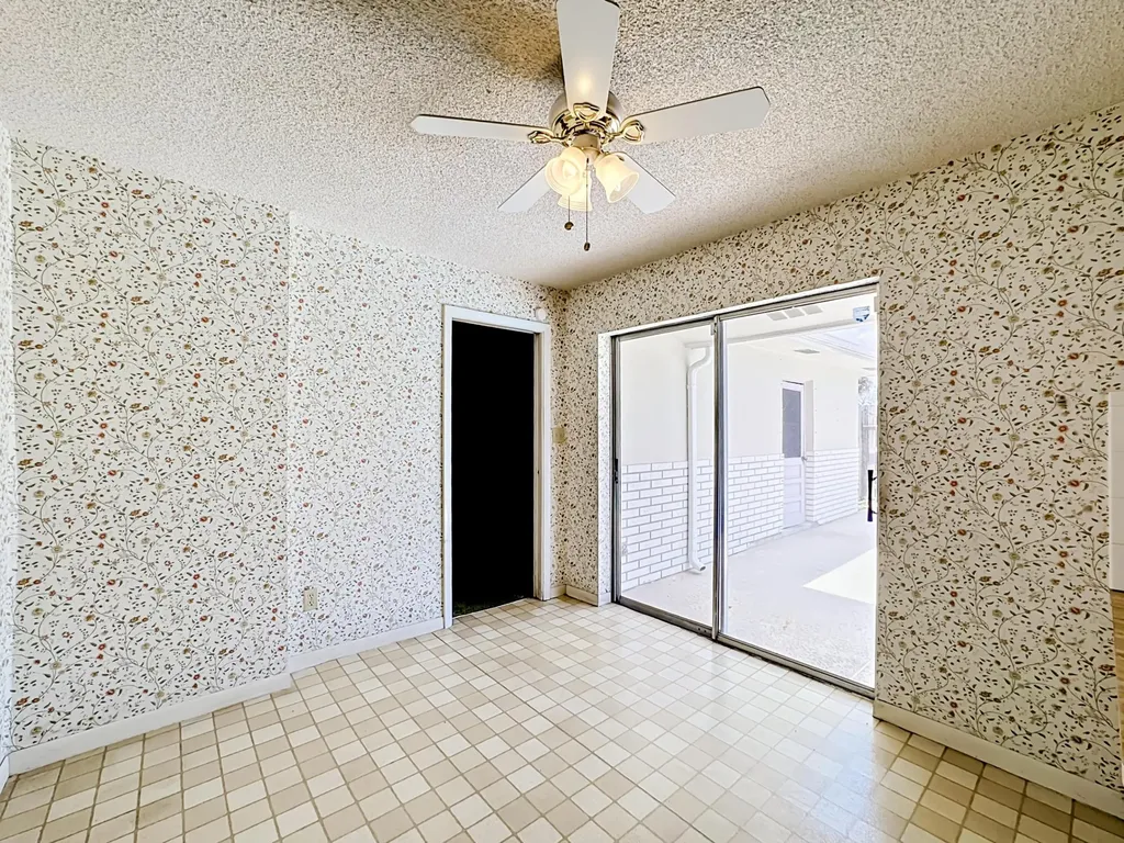 2402 Newport Drive Fort Pierce FL 34982
